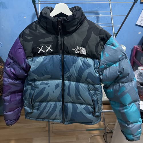 Kaws the north face retro - face,